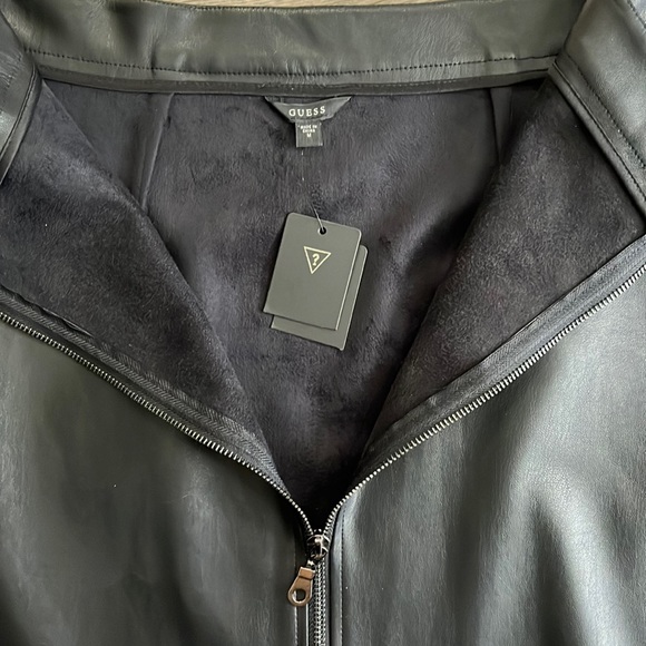 Guess faux leather skirt NWT Medium Front Zip - Picture 2 of 7